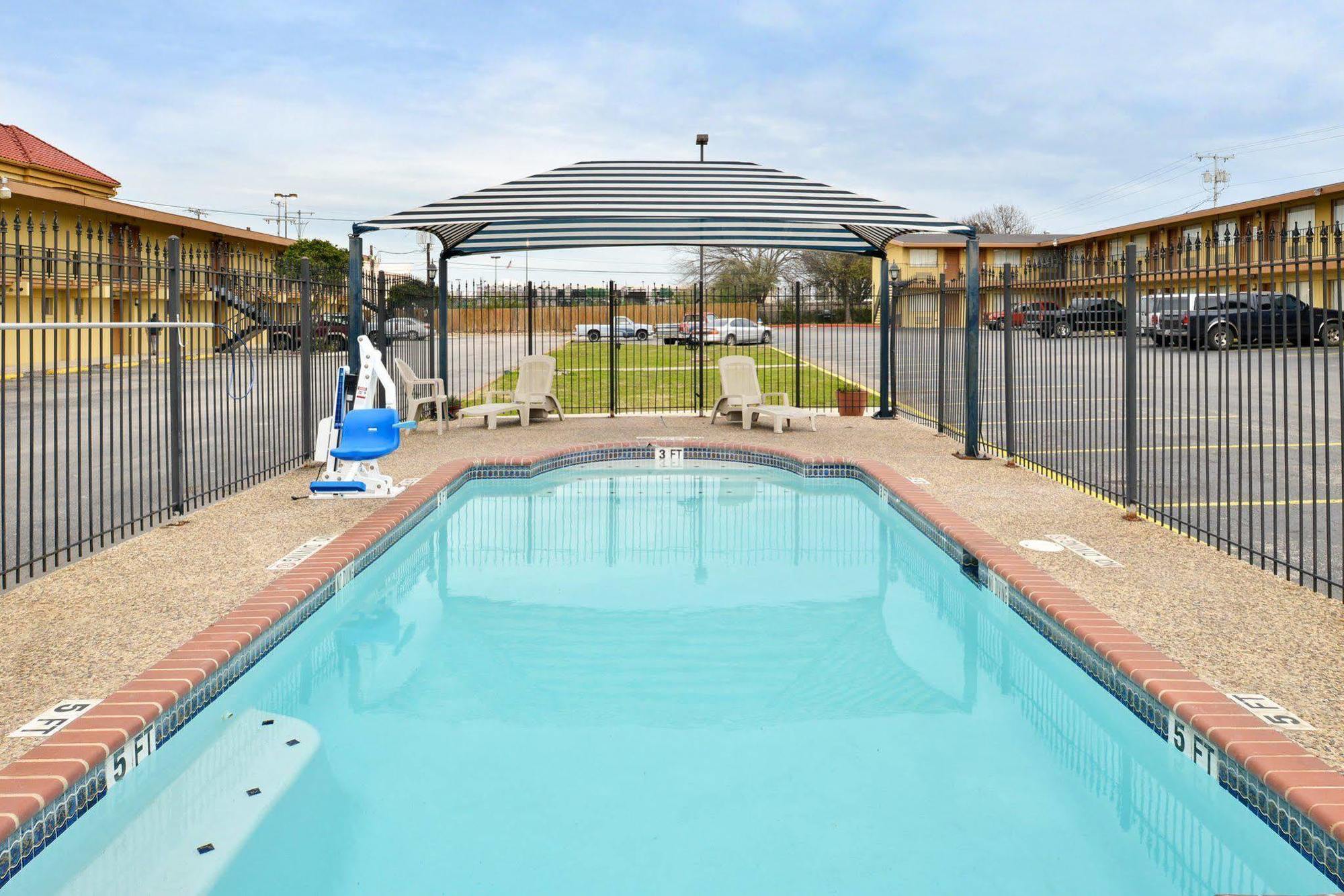 Travelodge By Wyndham New Braunfels Luaran gambar